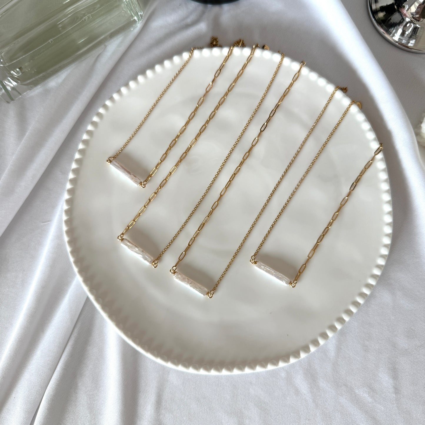 N35 Bar Pearl Necklace