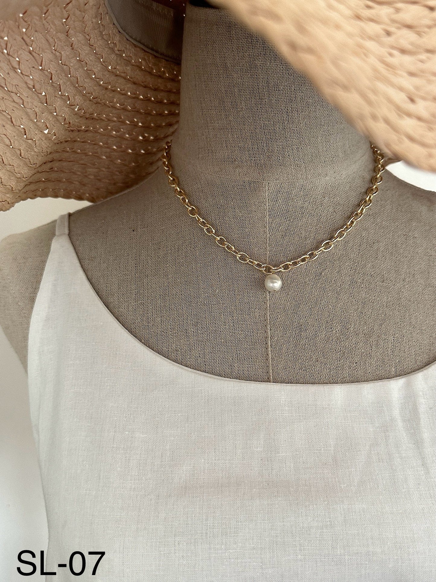 SL Simple Minimalist Necklace