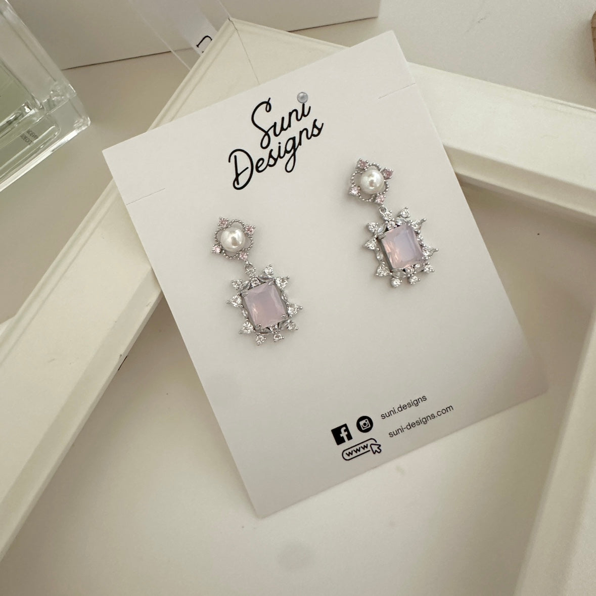 E15 Sparkling Elegance Pearl Earrings