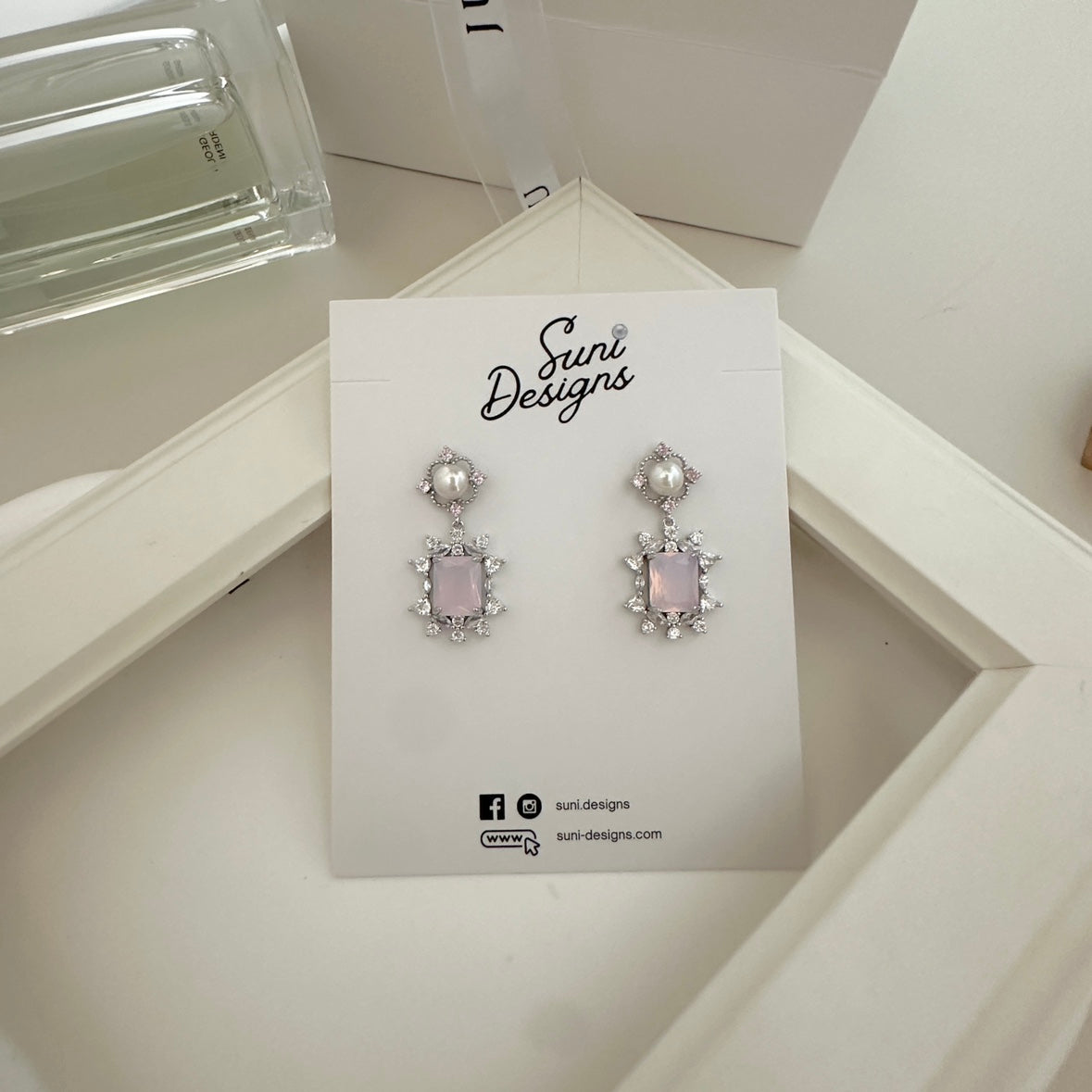E15 Sparkling Elegance Pearl Earrings