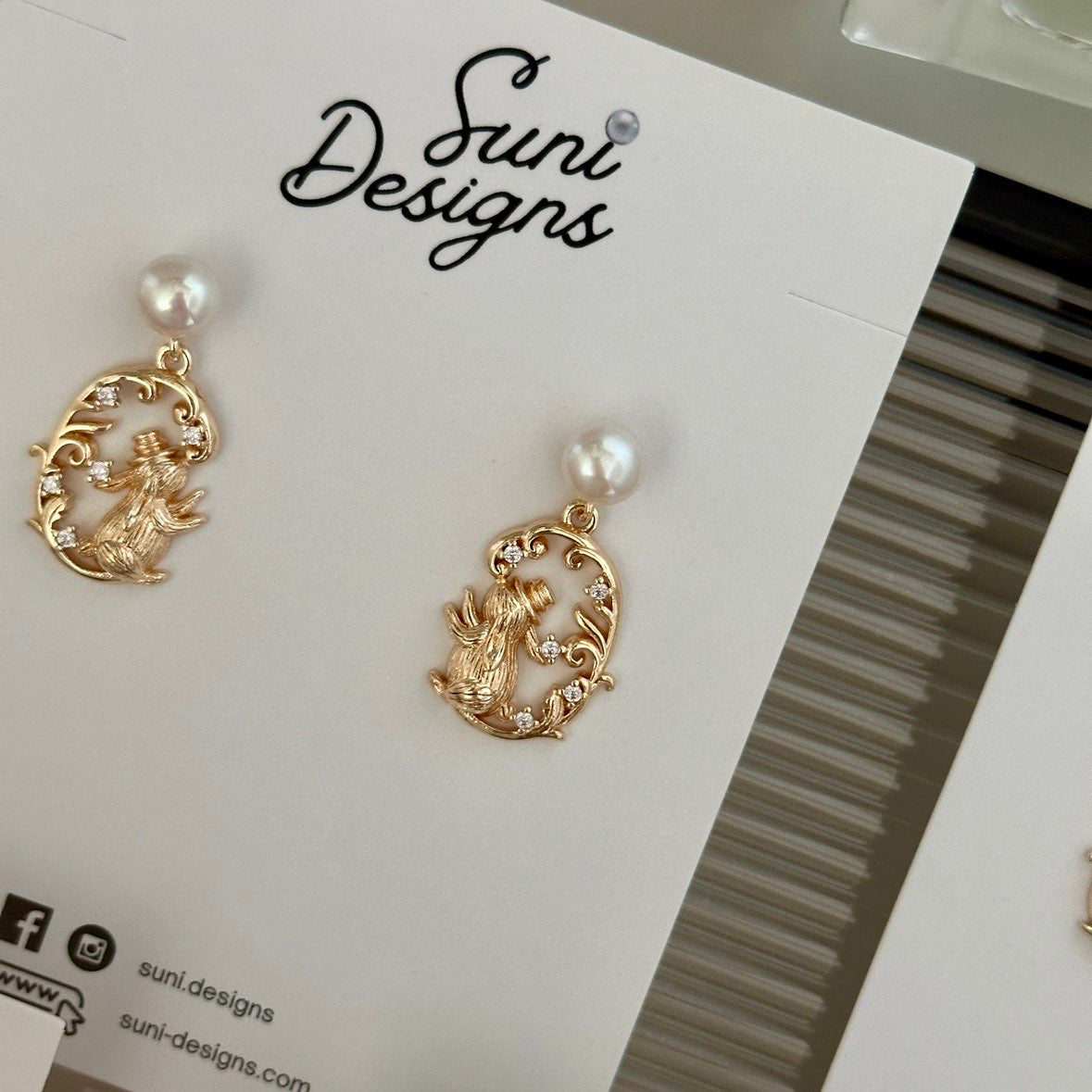 E20 Wonderland Whimsy Pearl Earrings