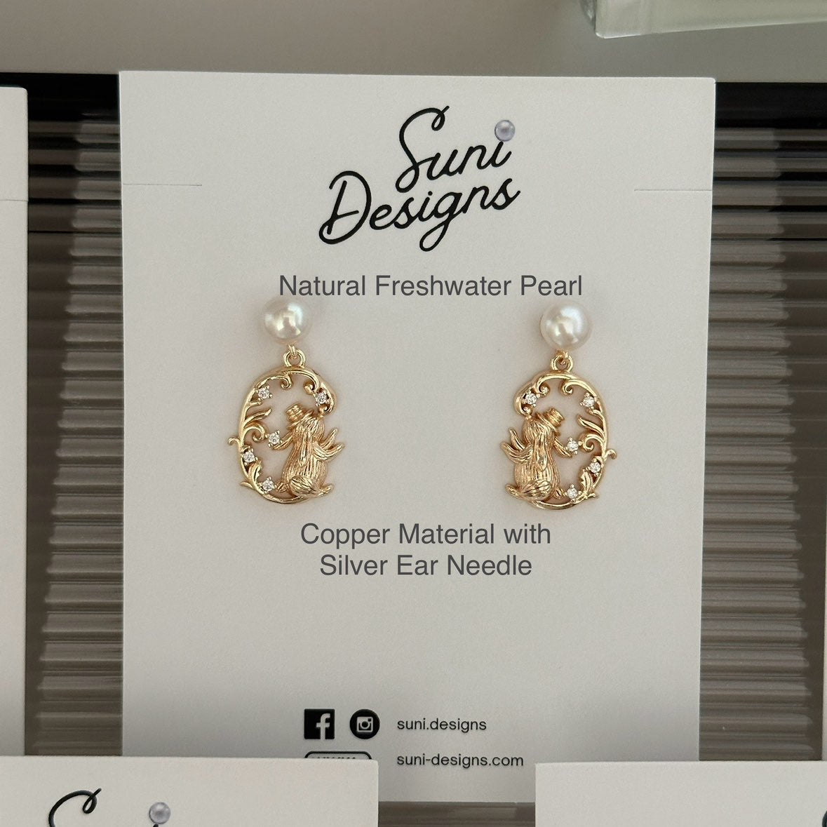E20 Wonderland Whimsy Pearl Earrings