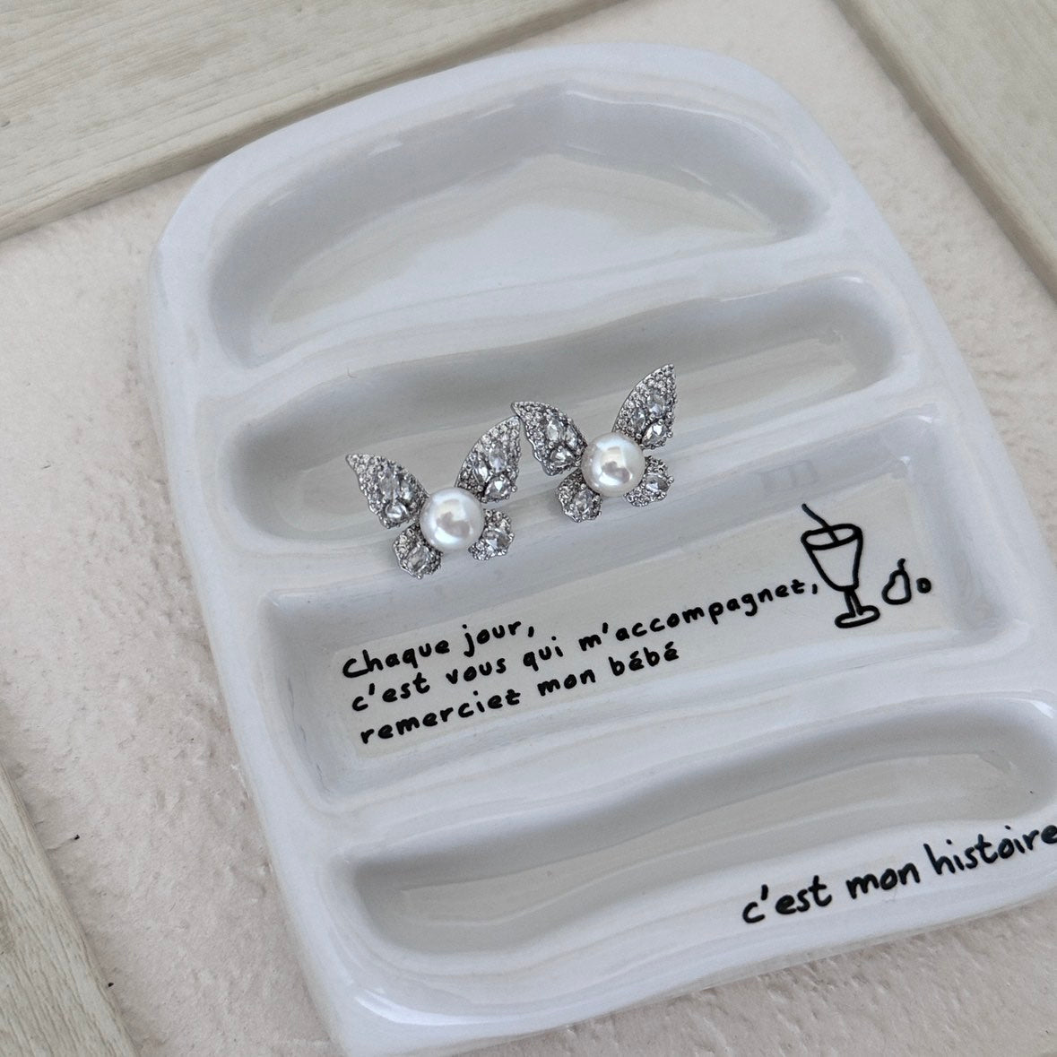 E23 Dazzle Knot Earrings