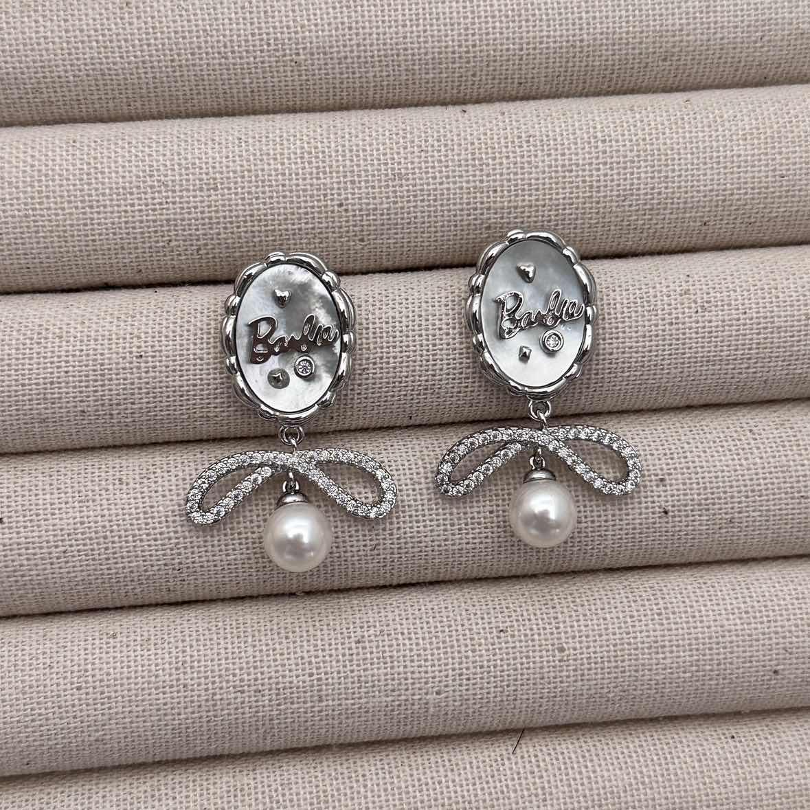 E25 Barbie’s Pearl Dream Earrings