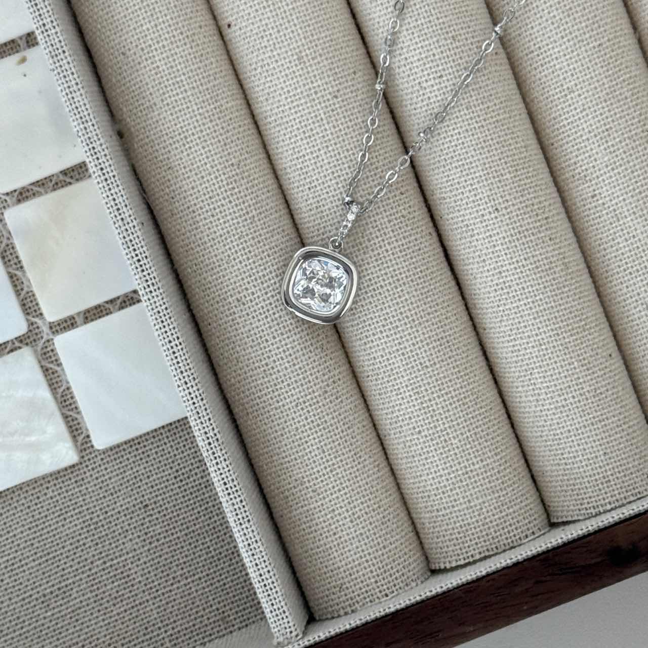N30 Radiant Heart Necklace