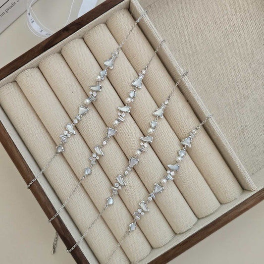 B53 Frozen Pearl Lustre Bracelet