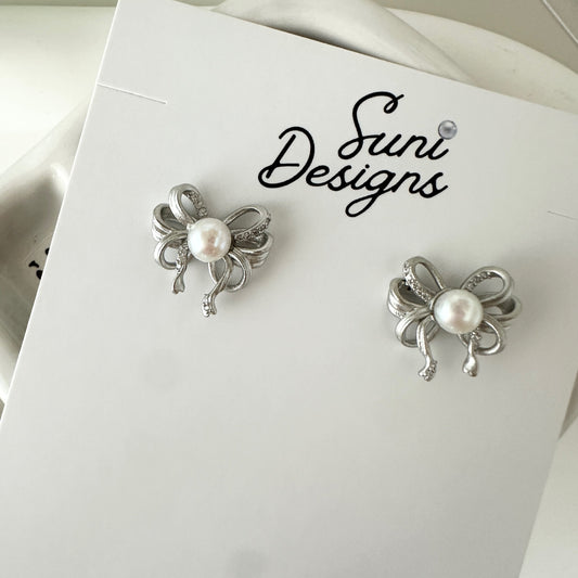 E14 Graceful Bow Pearl Earrings