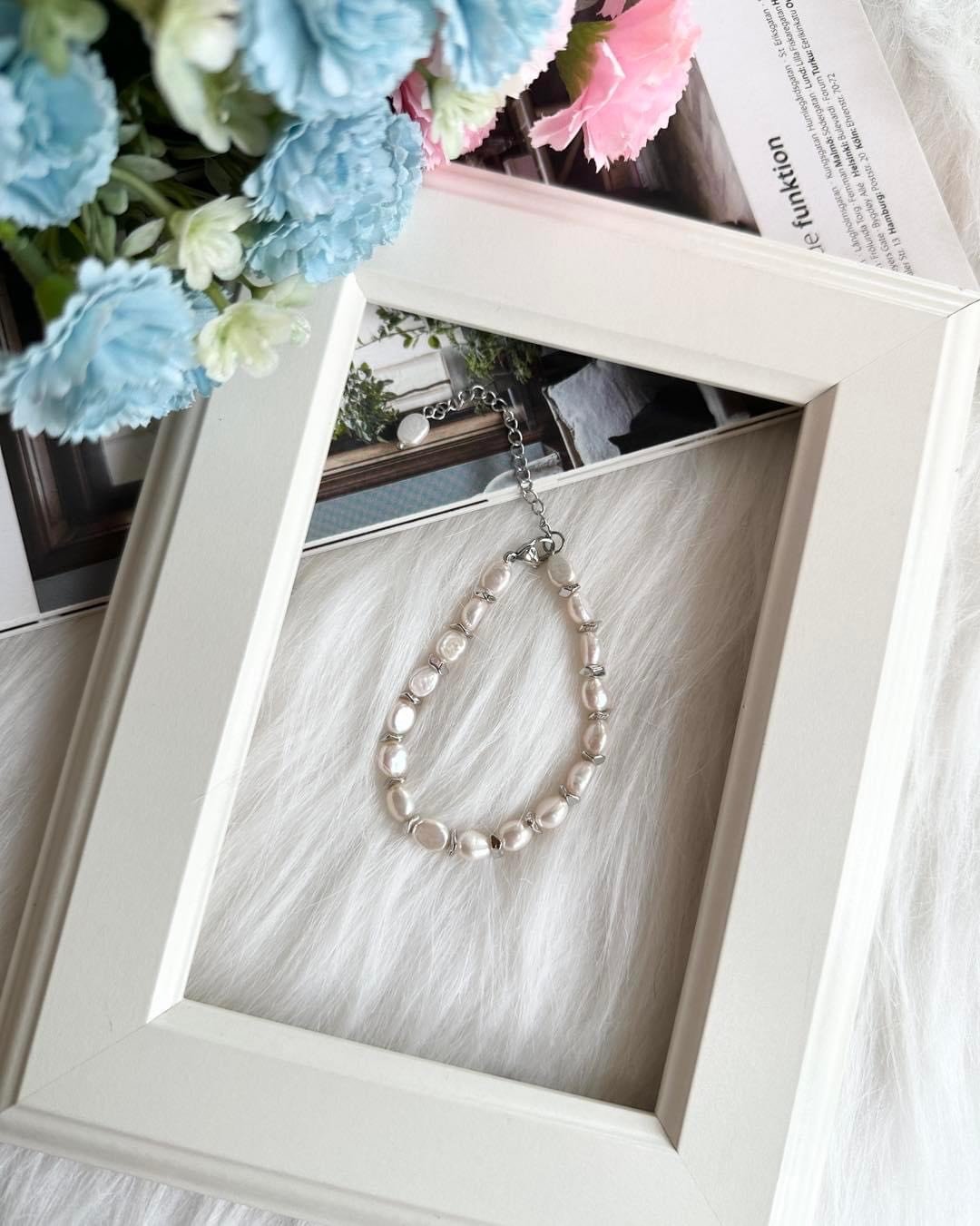 B44 Silver Elegance Pearl Bracelet