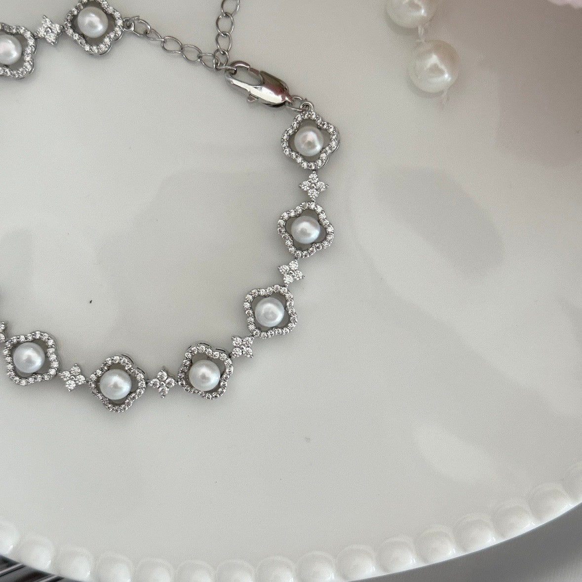 B62 Éclat Clover Bracelet