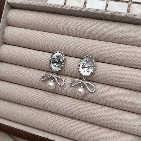 E25 Barbie’s Pearl Dream Earrings